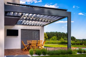 Que faut-il savoir avant d’acheter une pergola bioclimatique ?